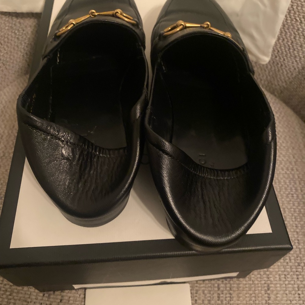 Gucci Black Leather Loafers with Gold Horsebit folds in the back also - Picture 12 of 16